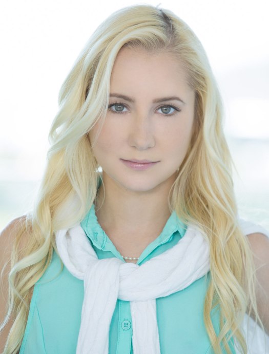 odette-delacroix_1040x1368